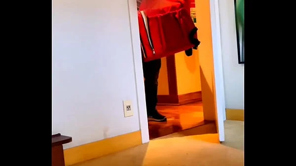 Fiquei escondido gravando minha esposa fazendo sexo com o entregador de ifood Luana Kazaki