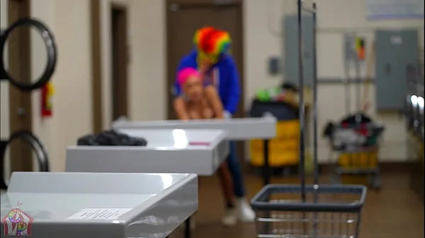 Every Legend Had A Favorite Suit : Gibby Chapter 4  The Pink Clownstress 