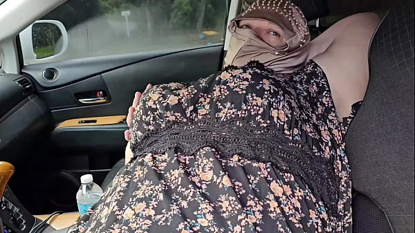 Big ass Pawg hijab Muslim Milf pissing outdoor in the park and getting pussy fingered by stranger