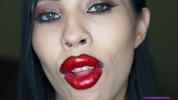 Bimbo Dick Sucking Gets Massive Facial