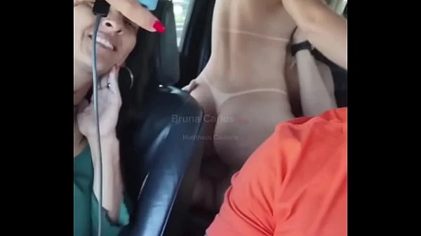 FODI A LOIRA GOSTOSA DENTRO DO CARRO E O EX DELA FILMOU TUDO/ I FUCKED THE HOT BLONDE INSIDE THE CAR AND HER EX FILMED EVERYTHING