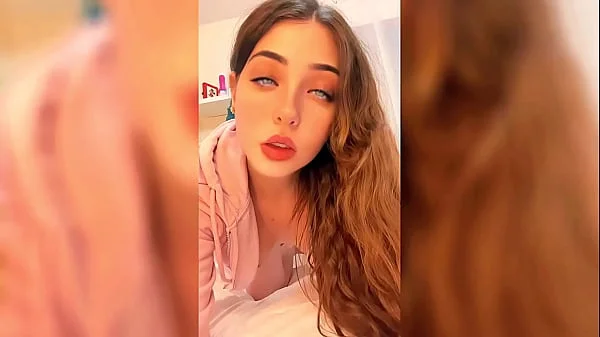 Mi novio me folla lo mejor que puede , pero yo siempre me quedo muy cachonda , me gustan las pollas muy grandes que me revienten el coño , y me hagan gemir como puta
