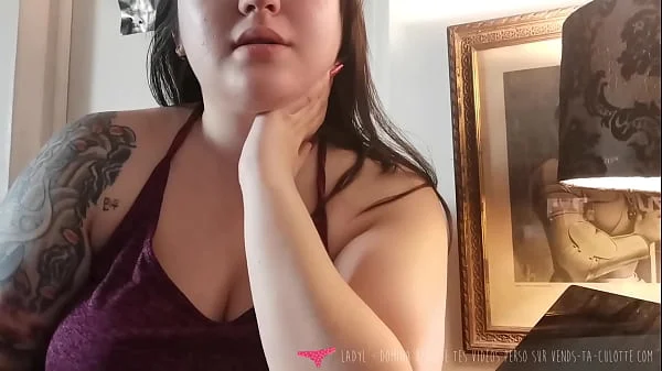 Vends-ta-culotte - Humiliation pour petite bite par une dominatrice française sexy - LadyL - Domina