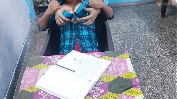 She is my hot girlfriend. मेरी गर्लफ्रेंड के बूब्स तो बहुत ही टाइट है आज मेने उसे चोद डाला