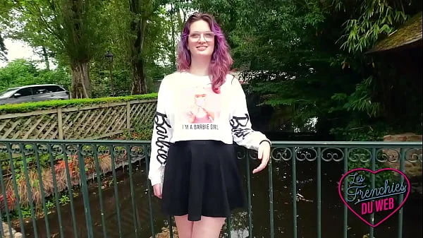 Malicia, une coquine avec une grosse poitrine