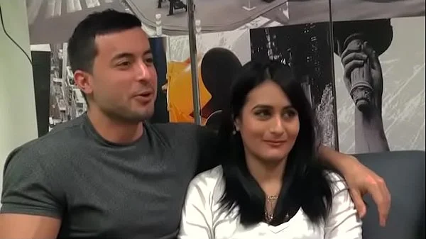 Victoria and Antonio are going to do an exchange with an inexperienced young couple