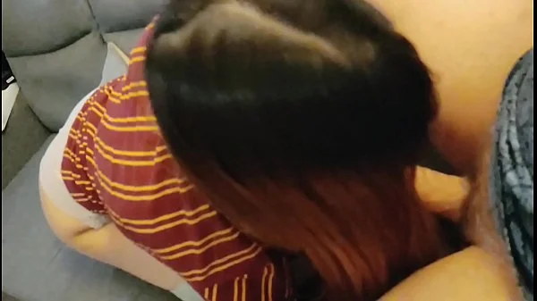 Mi joven vecina me ayuda con mi eyaculación precoz