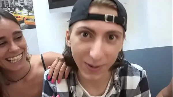 Lucky Filipe enjoys a threesome with a couple of MILFs