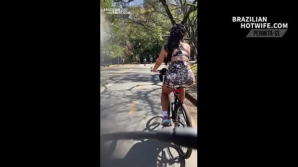 DANDO UMA VOLTA DE BICICLETA PARQUE IBIRAPUERA COM SHORT TODO SOCADO