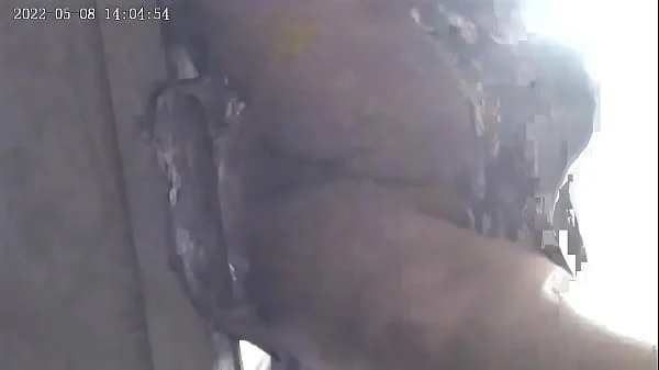 SPYCAM:UPSKIRT NO PANTIES and then this happens ,must watch !!