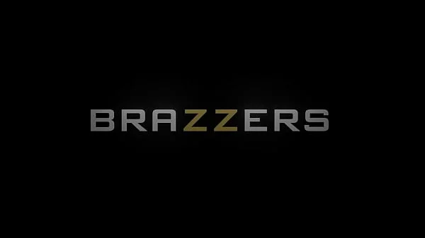 All Dolled Up: Double Trouble - Julie Cash, Savannah Bond / Brazzers  / stream full from www.brazzers.promo/trouble