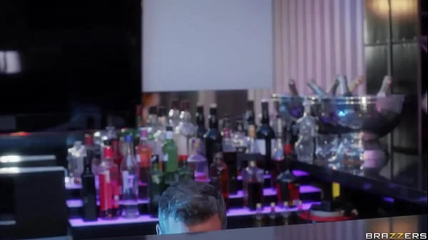 The Money Shot - (Lola Rose) / Brazzers  / stream full from www.zzfull.com/shot